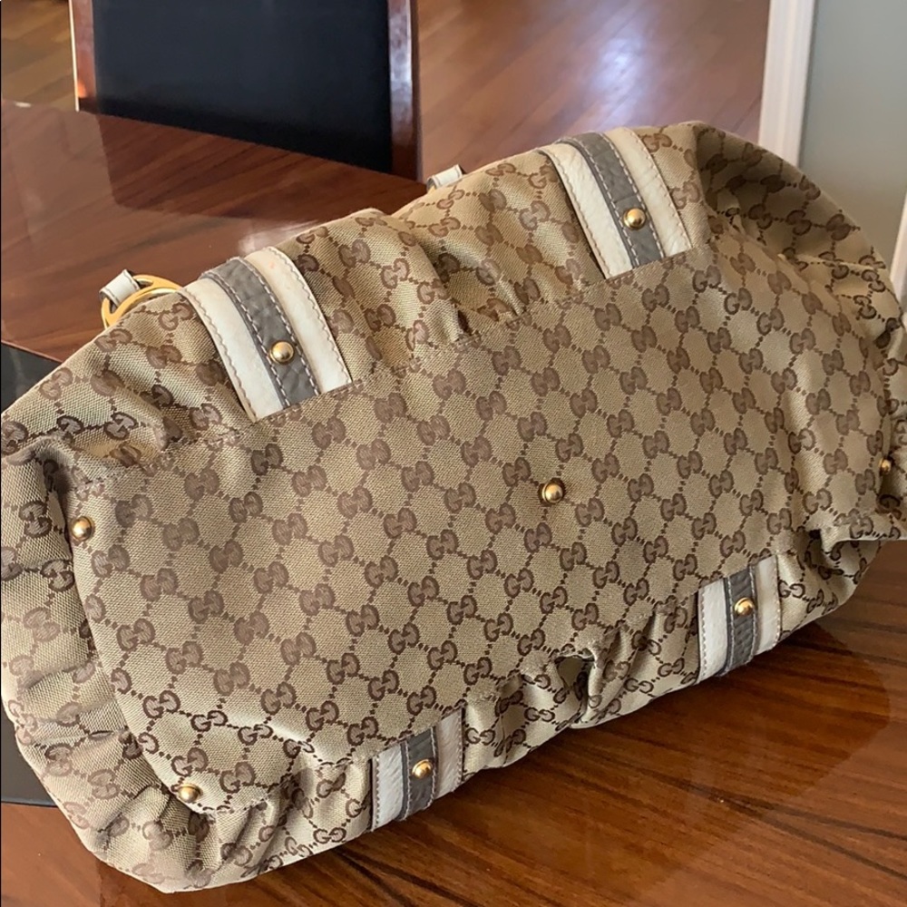 Authentic Gucci bag - Picture 3 of 8